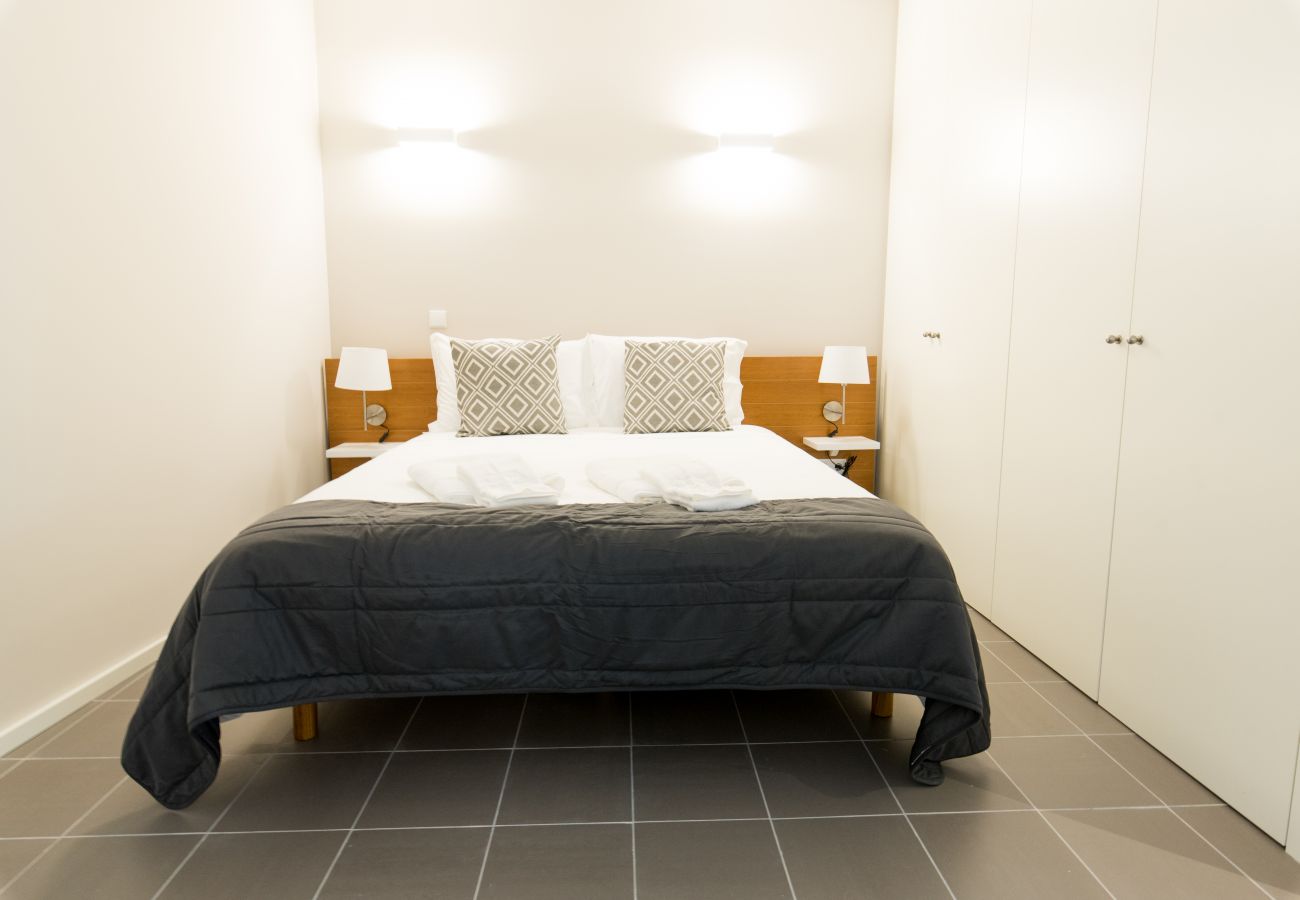 Estudio en Oporto - D. Maria Pia - River View Open Space Apartment