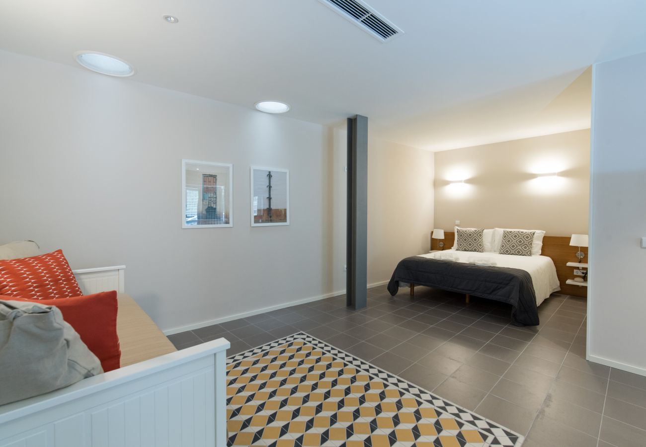 Estudio en Oporto - D. Maria Pia - River View Open Space Apartment