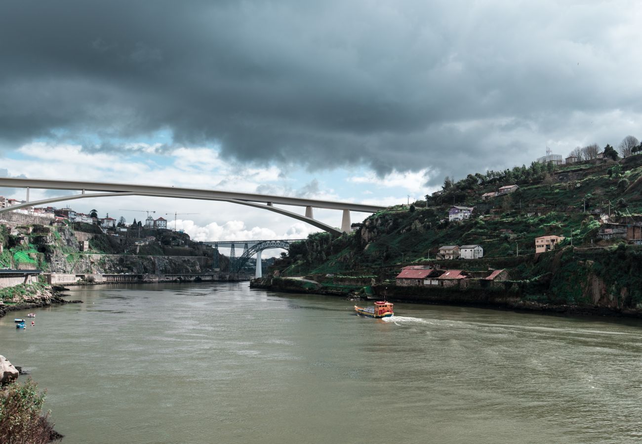 Estudio en Oporto - D. Maria Pia - River View Open Space Apartment