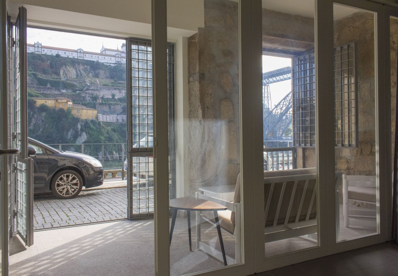 Estudio en Oporto - D. Maria Pia - River View Open Space Apartment