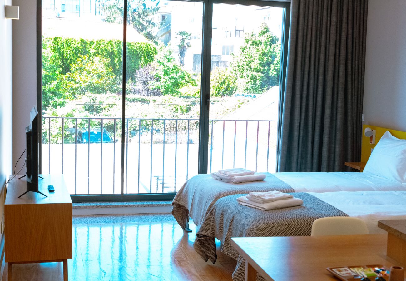 Estudio en Oporto - Santa Catarina Studio - with garden view
