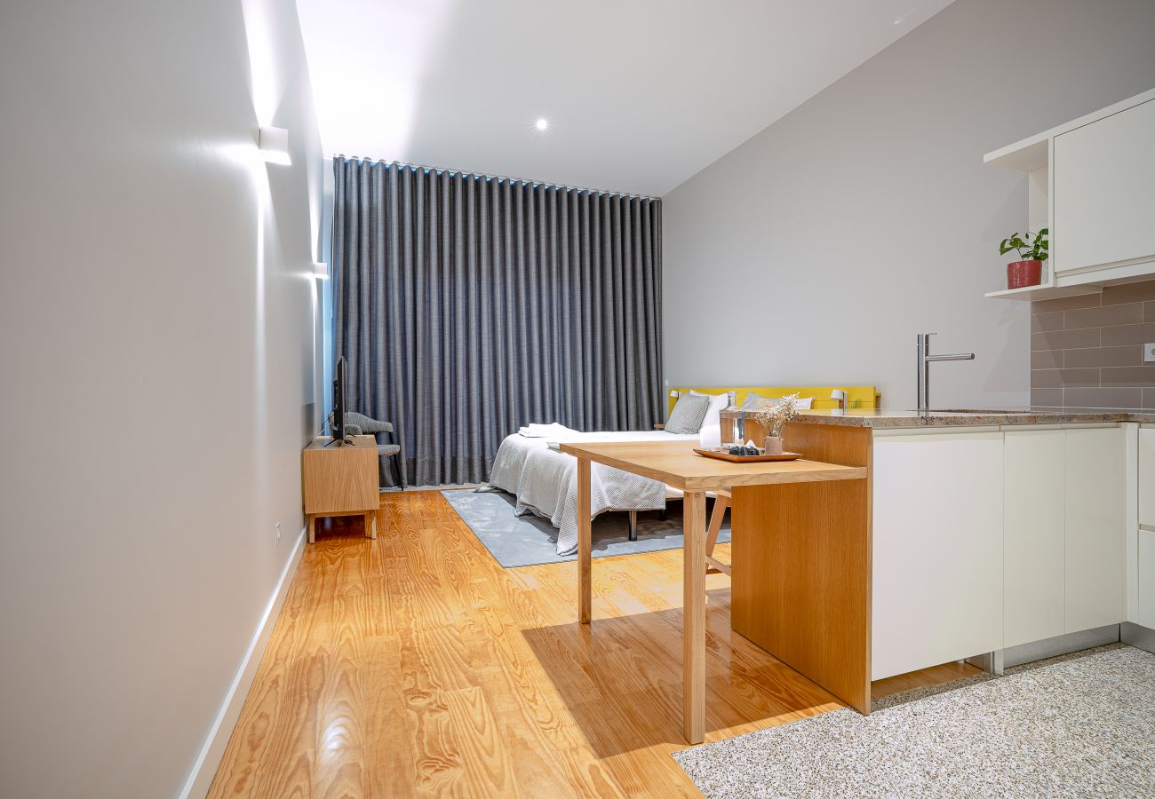 Estudio en Oporto - Santa Catarina Studio - with garden view
