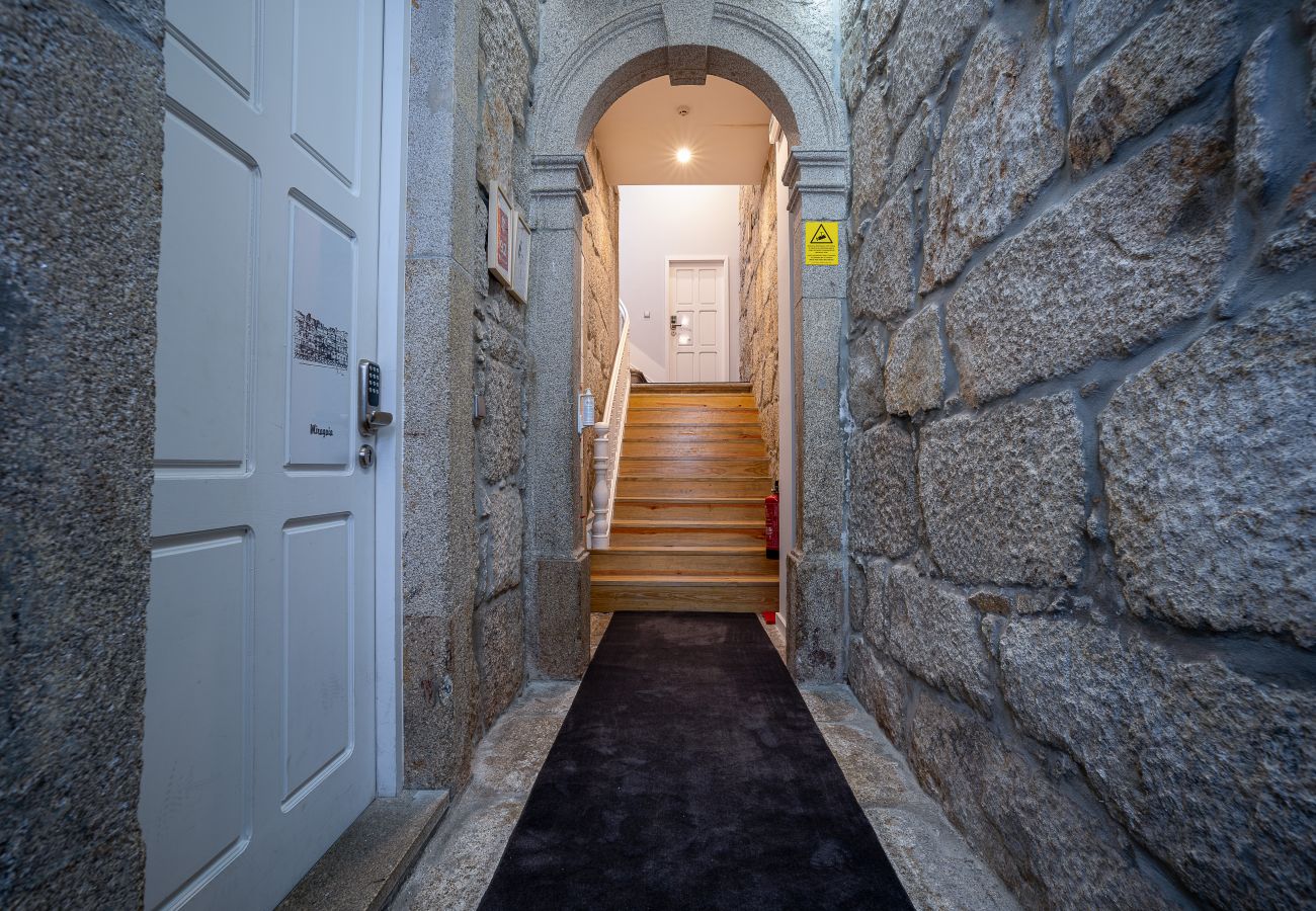 Studio à Porto - São Nicolau - Studio wtih balcony and garden view