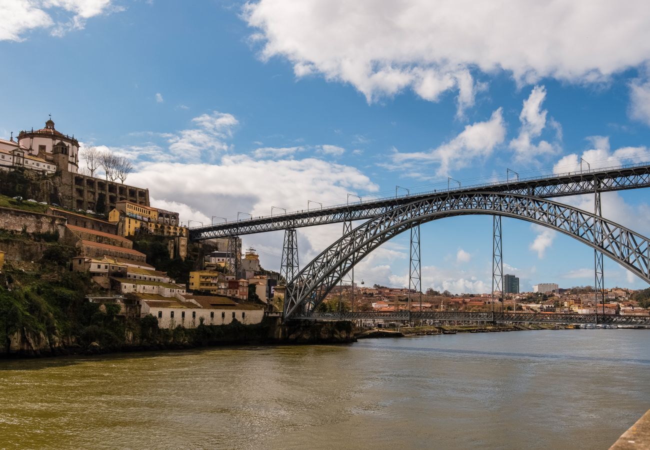 Studio à Porto - D. Maria Pia - River View Open Space Apartment