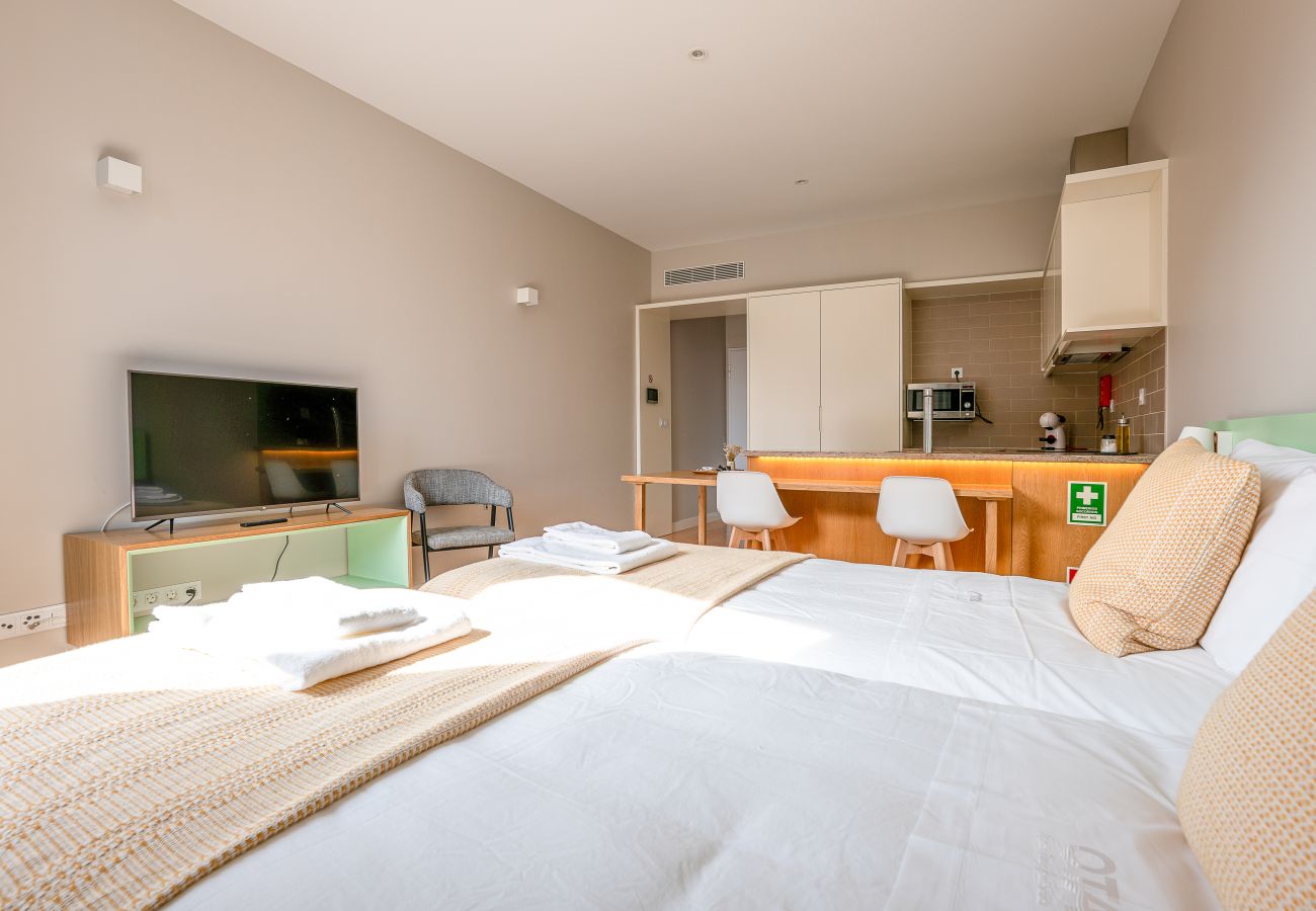 Estúdio em Porto - Sá da Bandeira Studio - with balcony