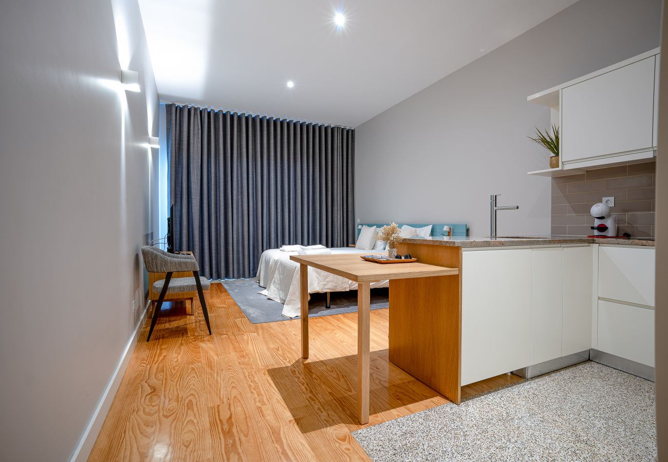 Studio in Porto - Flores Studio - with terrace
