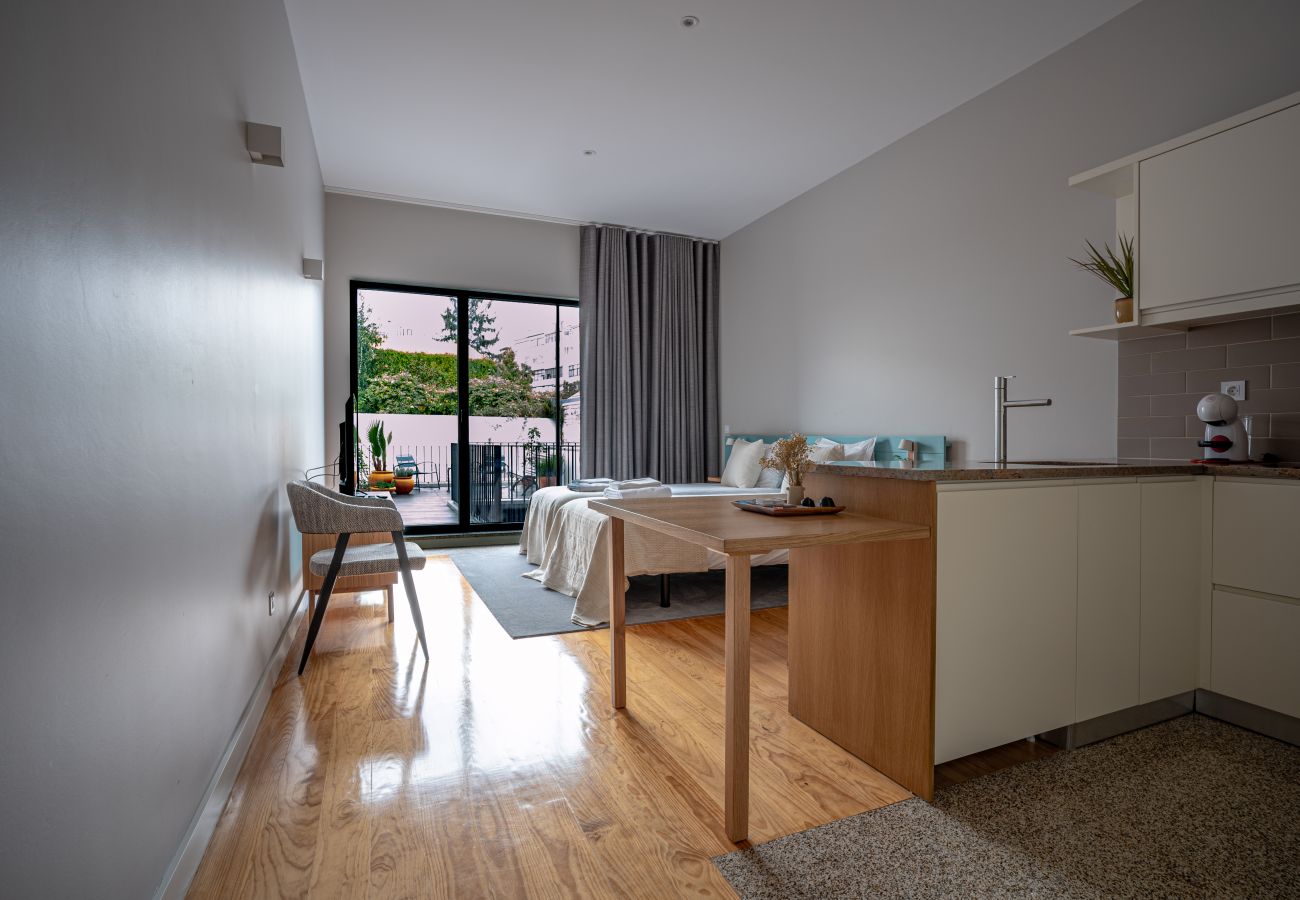 Studio in Porto - Flores Studio - with terrace